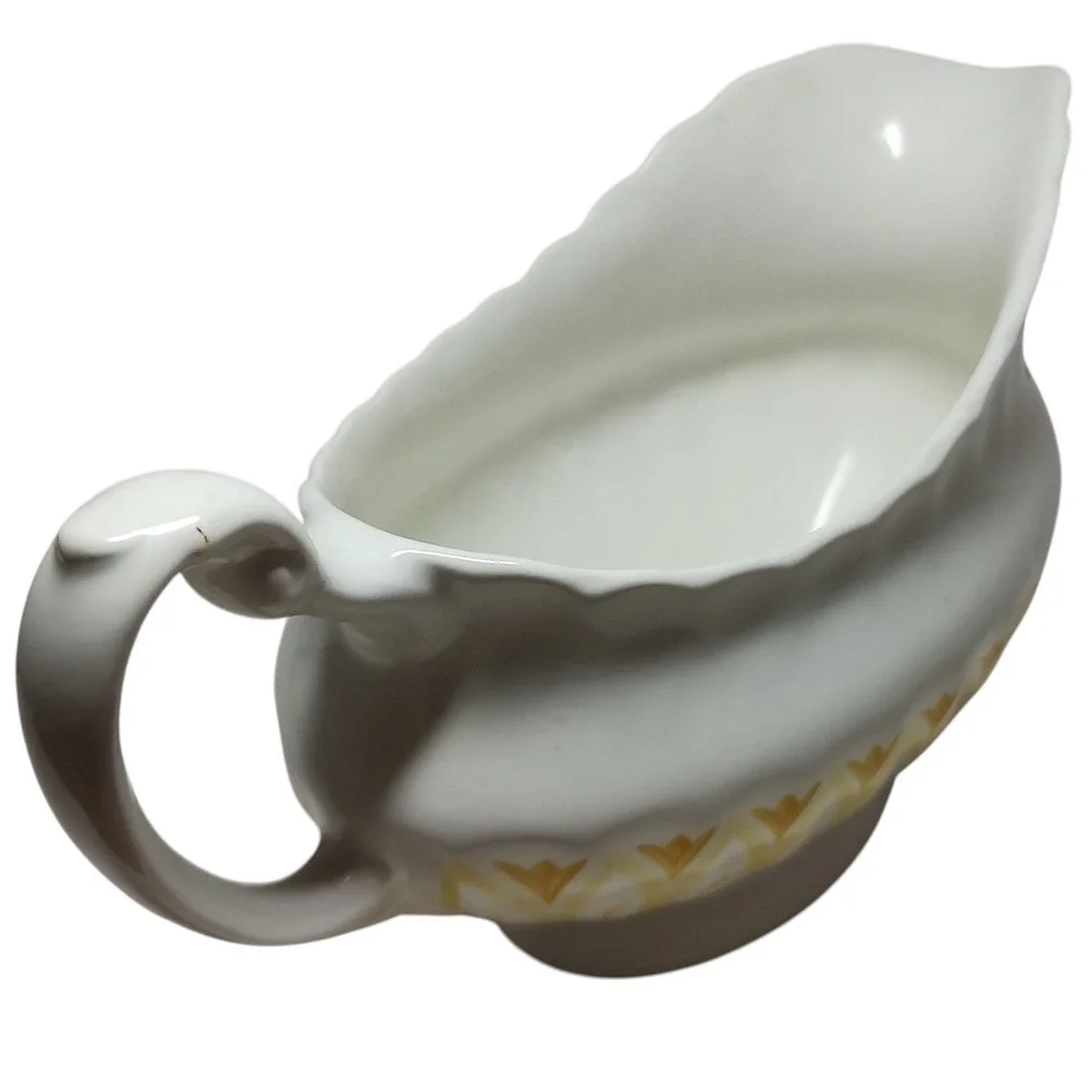 J and G Meakin Gravy Boat Classic White Yellow Gold English‎ Cottage Scalloped